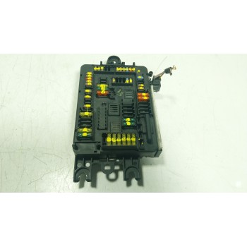 CAJA RELES / FUSIBLES 61149259466 926111102 