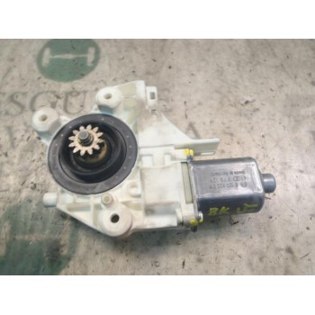 MOTOR ELEVALUNAS DELANTERO DERECHO 