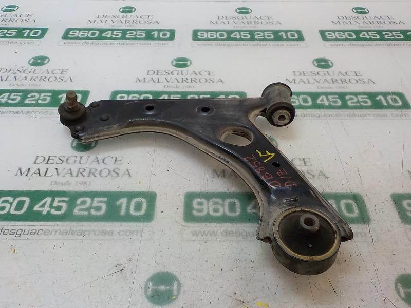Recambio de brazo suspension inferior delantero izquierdo para opel corsa e edition referencia OEM IAM 13426552  