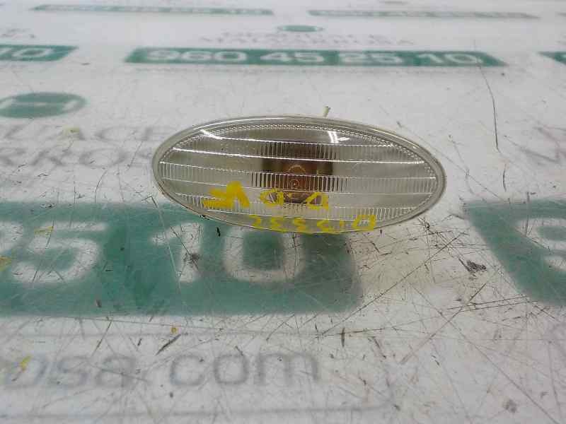 Recambio de piloto lateral derecho para nissan nv 200 (m20) 1.5 dci cat referencia OEM IAM 261608990A  