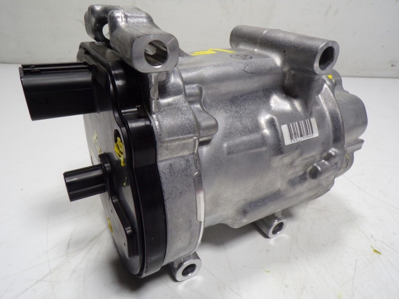 Recambio de compresor aire acondicionado para toyota yaris 1.5 vvti hev referencia OEM IAM 88370K0010 0424000741 