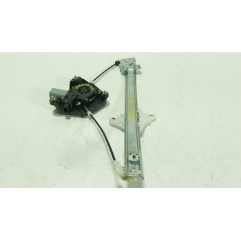 ELEVALUNAS DELANTERO DERECHO 698100H061 