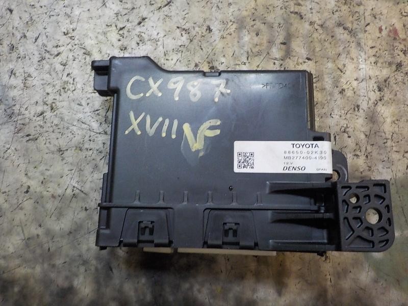 Recambio de centralita aire acondicionado para toyota auris hybrid business referencia OEM IAM 8865002K30 8865002K30 