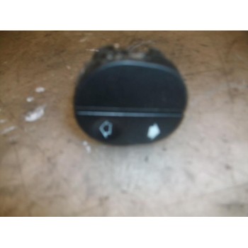 MANDO ELEVALUNAS DELANTERO DERECHO 