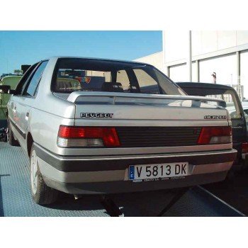 PEUGEOT 405 BERLINA