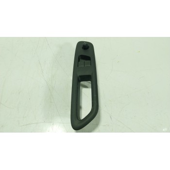 MANDO ELEVALUNAS DELANTERO IZQUIERDO 848200H010 E27085600 