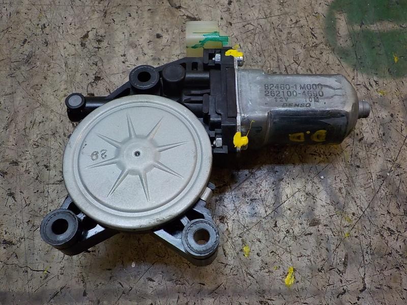 Recambio de motor elevalunas delantero derecho para kia soul 1.6 crdi cat referencia OEM IAM 824601M000  