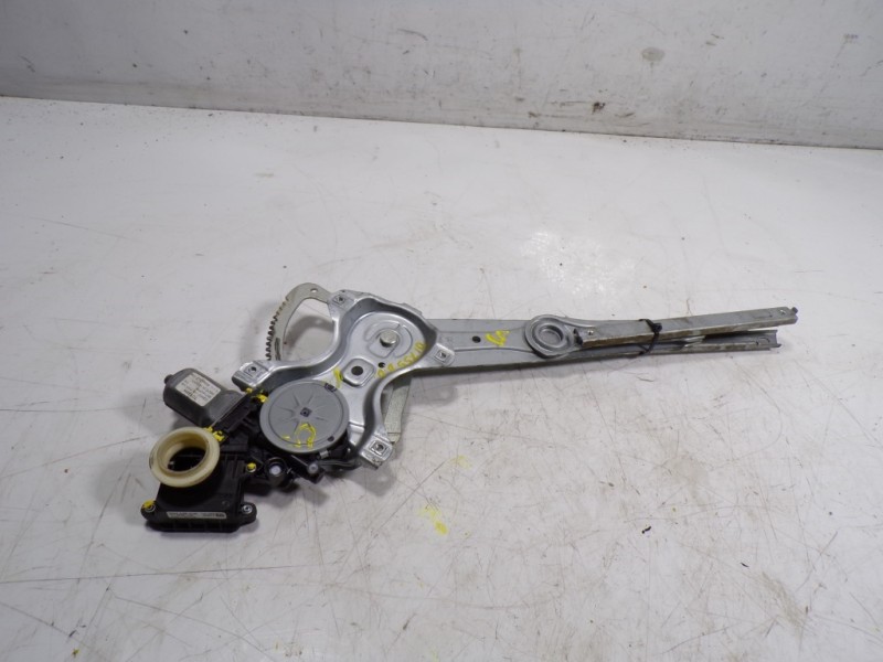 Recambio de elevalunas delantero derecho para toyota verso 1.6 d-4d cat referencia OEM IAM 698100F021 857100F0 C3942710