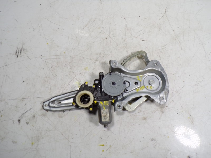 Recambio de elevalunas trasero derecho para toyota verso 1.6 d-4d cat referencia OEM IAM 698300F041  