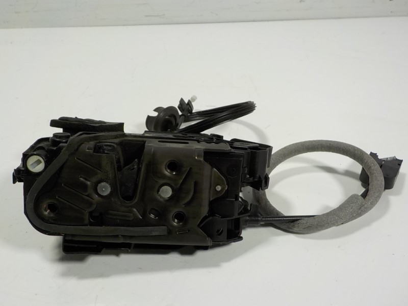 Recambio de cerradura puerta trasera izquierda para seat arona 1.0 tsi referencia OEM IAM 5TA839015E A5E5TA839015E 