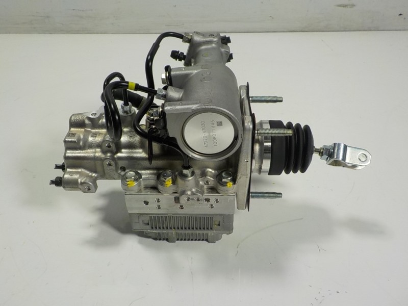 Recambio de servofreno para toyota rav4 hybrid fwd referencia OEM IAM 4705042203 4727047030 