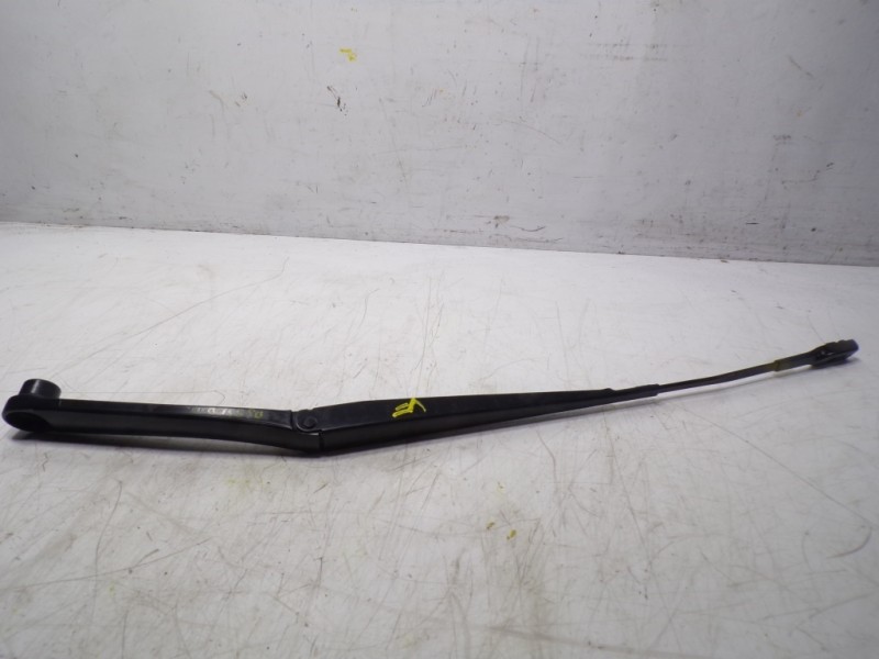 Recambio de brazo limpia delantero derecho para hyundai tucson 1.6 crdi referencia OEM IAM 98321N7000  