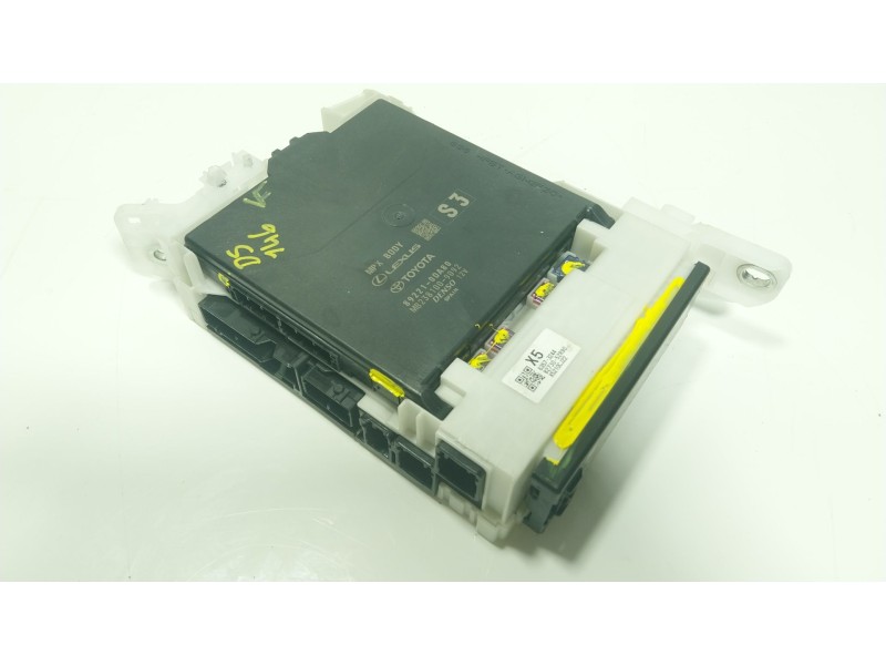 Recambio de caja reles / fusibles para toyota yaris cross (mxp_) 1.5 hybrid (mxpj10) referencia OEM IAM 8273052R90 892210DA80 