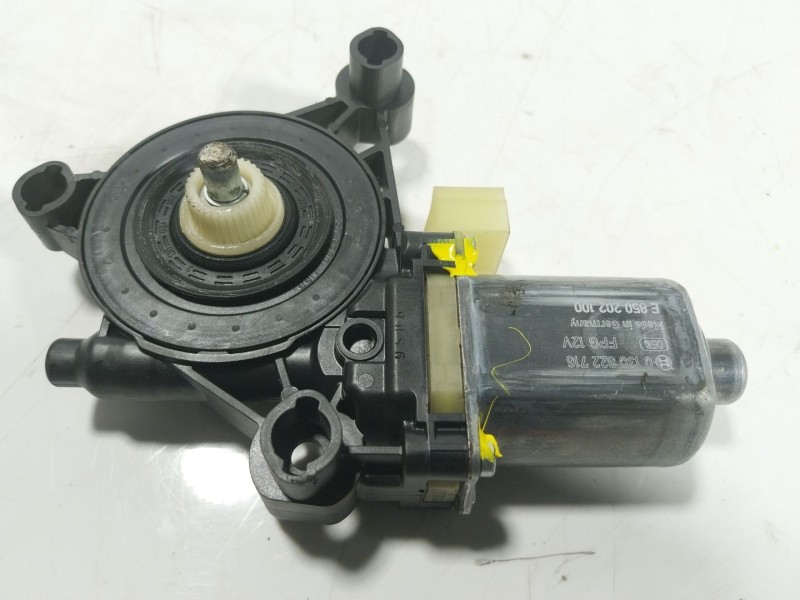 Recambio de motor elevalunas delantero derecho para skoda octavia lim. (5e3) 2.0 tdi referencia OEM IAM 5Q0959802B  