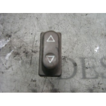 MANDO ELEVALUNAS DELANTERO DERECHO 