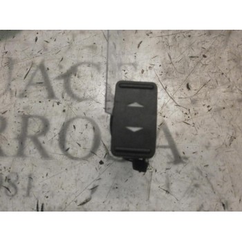 MANDO ELEVALUNAS DELANTERO DERECHO 