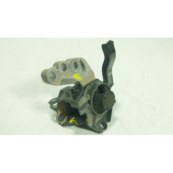 SOPORTE MOTOR IZQUIERDO 123720Q070 