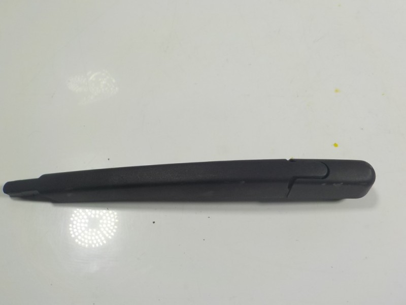 Recambio de brazo limpia trasero para hyundai ix20 1.6 cat referencia OEM IAM 988151P000  