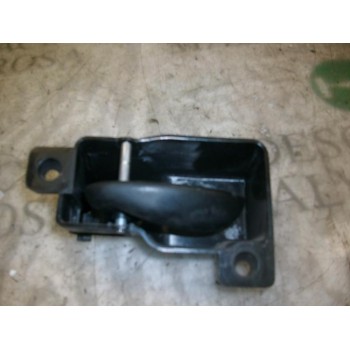 MANETA INTERIOR DELANTERA IZQUIERDA 