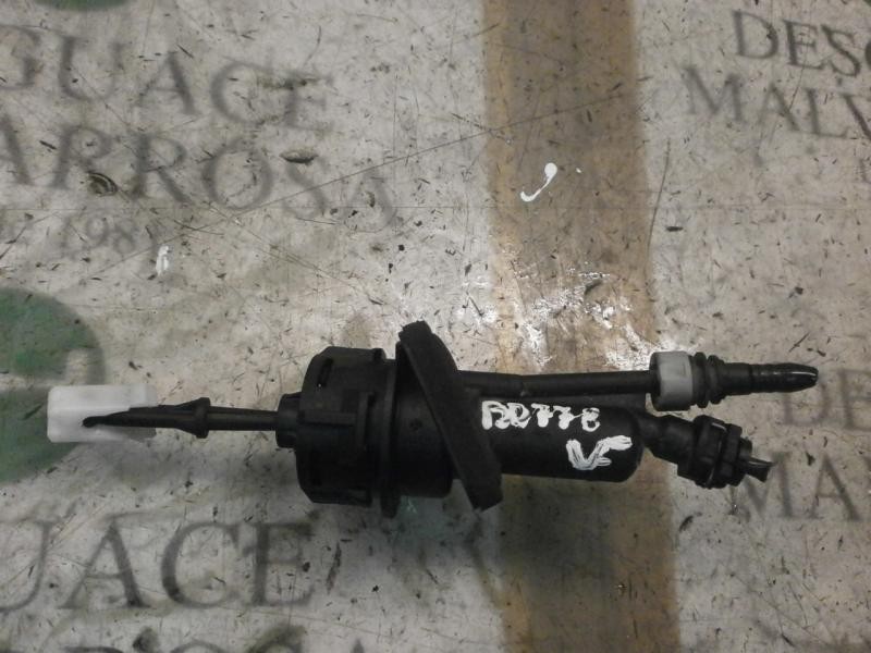 Recambio de bomba embrague para ford focus berlina (cap) sport referencia OEM IAM   