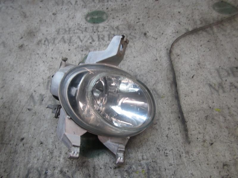 Recambio de faro antiniebla izquierdo para peugeot 206 berlina 1.4 hdi referencia OEM IAM   