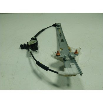 ELEVALUNAS DELANTERO DERECHO 