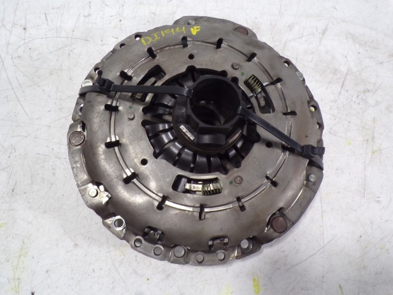 Recambio de kit embrague para bmw serie 1 cabrio (e88) 2.0 turbodiesel cat referencia OEM IAM 21208631807  
