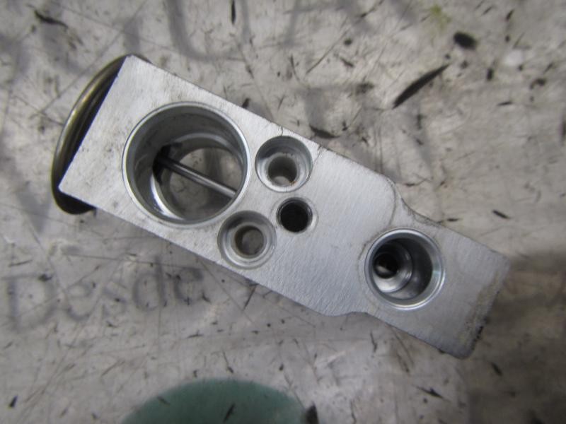 Recambio de valvula expansion para toyota yaris (ksp9/scp9/nlp9) sol referencia OEM IAM 8851526070  