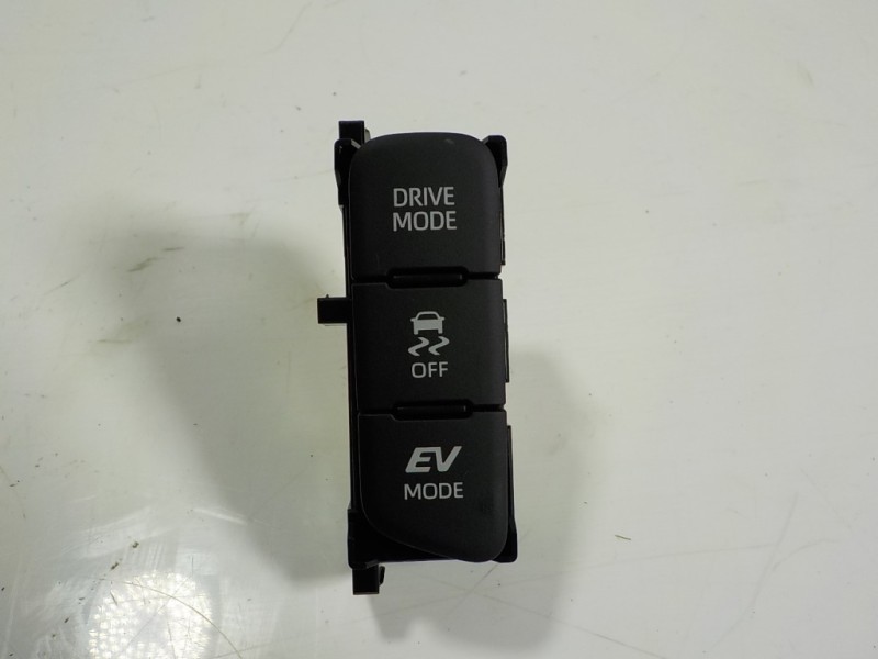 Recambio de modulo electronico para toyota yaris 1.5 vvti hev referencia OEM IAM 84970K0020  