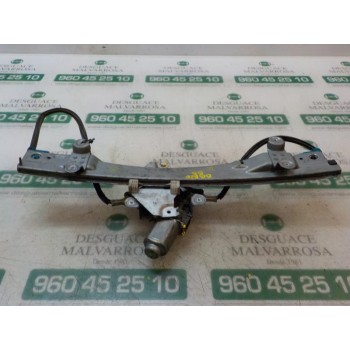 ELEVALUNAS DELANTERO DERECHO 