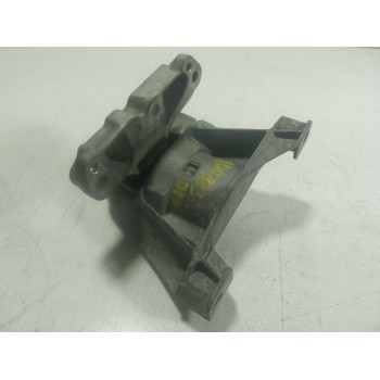 SOPORTE MOTOR DERECHO 9800010180 
