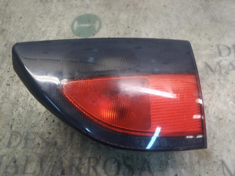 Recambio de piloto trasero derecho interior para renault megane i classic (la0) 1.6 referencia OEM IAM   