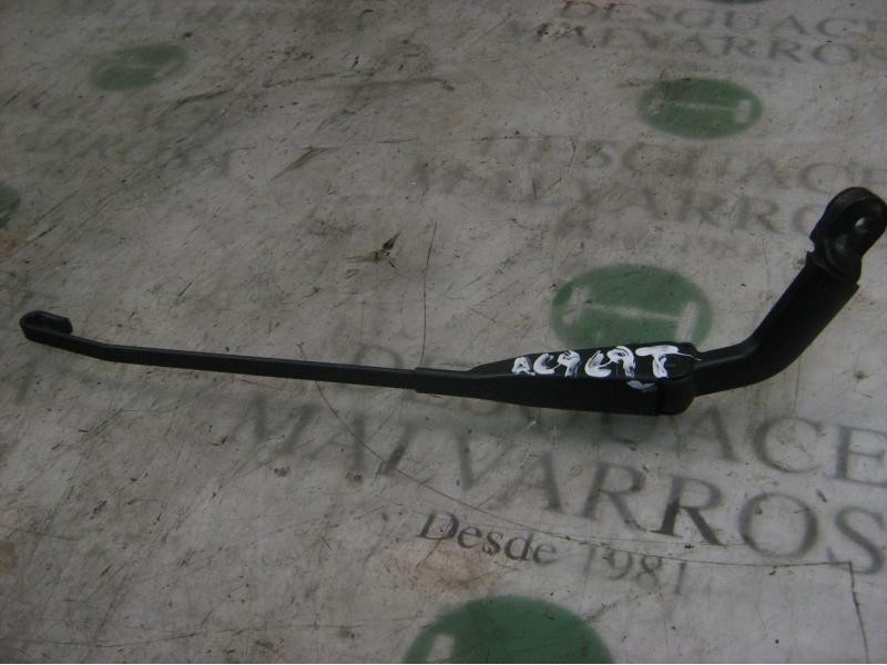 Recambio de brazo limpia trasero para kia rio ls berlina (5-ptas.) referencia OEM IAM   