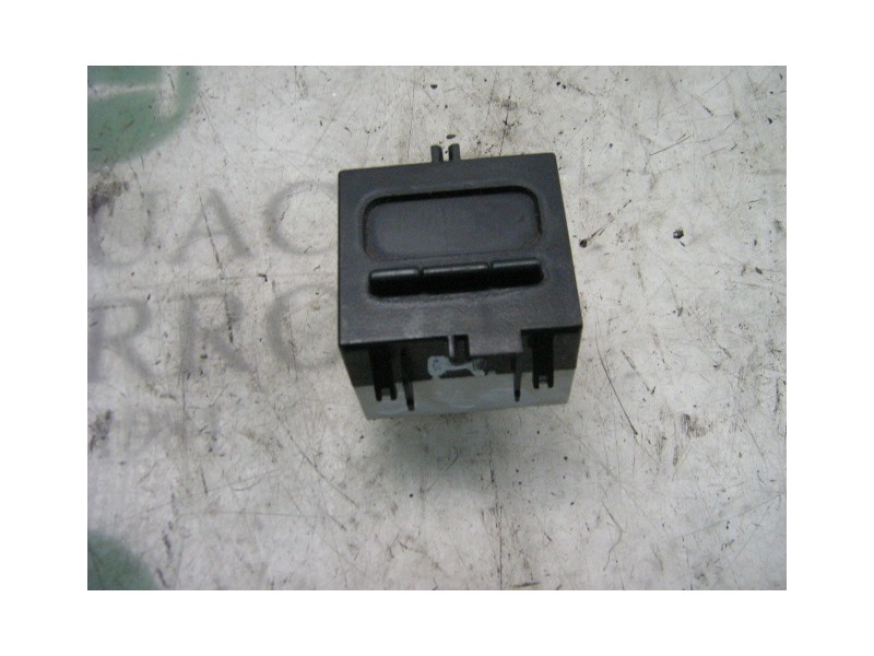 Recambio de mando multifuncion para renault megane i berlina hatchback (ba0) 1.9 dt alize referencia OEM IAM   