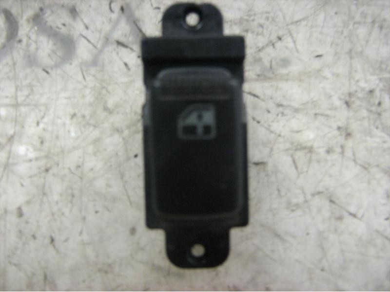 Recambio de mando elevalunas delantero derecho para kia rio ls berlina (5-ptas.) referencia OEM IAM   