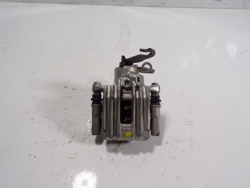 Recambio de pinza freno trasera derecha para audi a1 sportback (gba) 1.0 tfsi referencia OEM IAM 2Q0615424C  