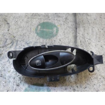 MANDO ELEVALUNAS DELANTERO DERECHO A21182113517167 