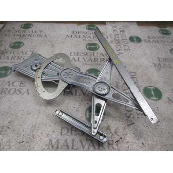 ELEVALUNAS TRASERO DERECHO 827208148R 