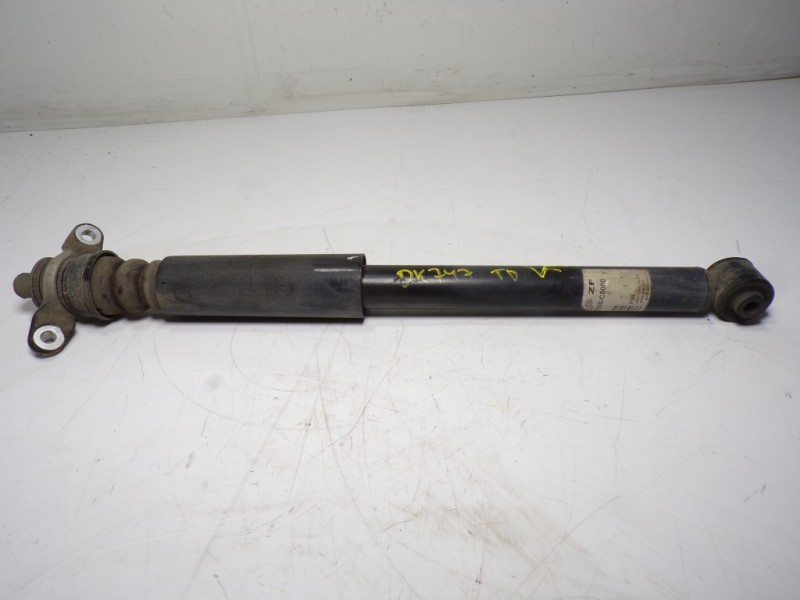 Recambio de amortiguador trasero derecho para hyundai i20 1.2 16v cat referencia OEM IAM 55310C8000 55300C8000 