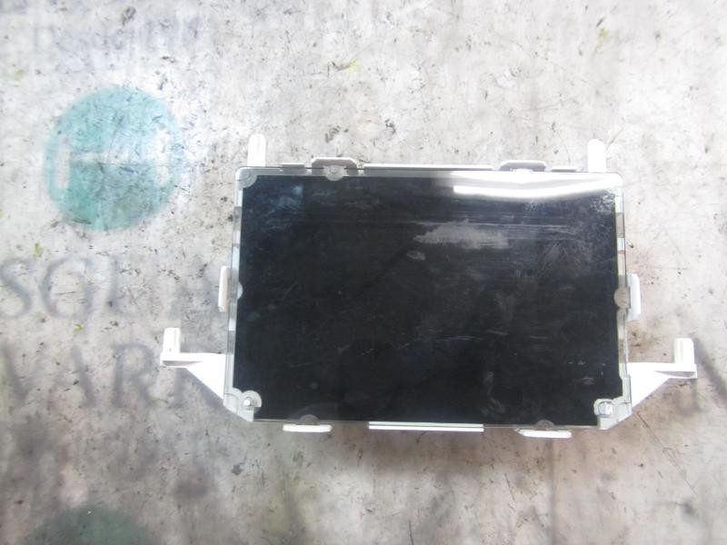 Recambio de pantalla multifuncion para ford fiesta (ccn) trend referencia OEM IAM 2017880 18B955BD 