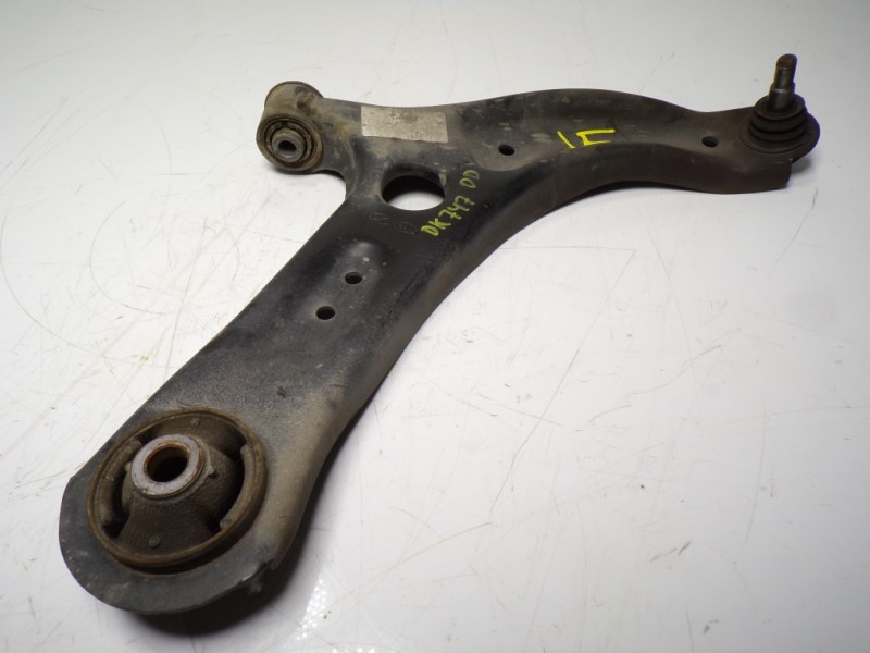 Recambio de brazo suspension inferior delantero derecho para hyundai i20 1.2 16v cat referencia OEM IAM 54501C8000  