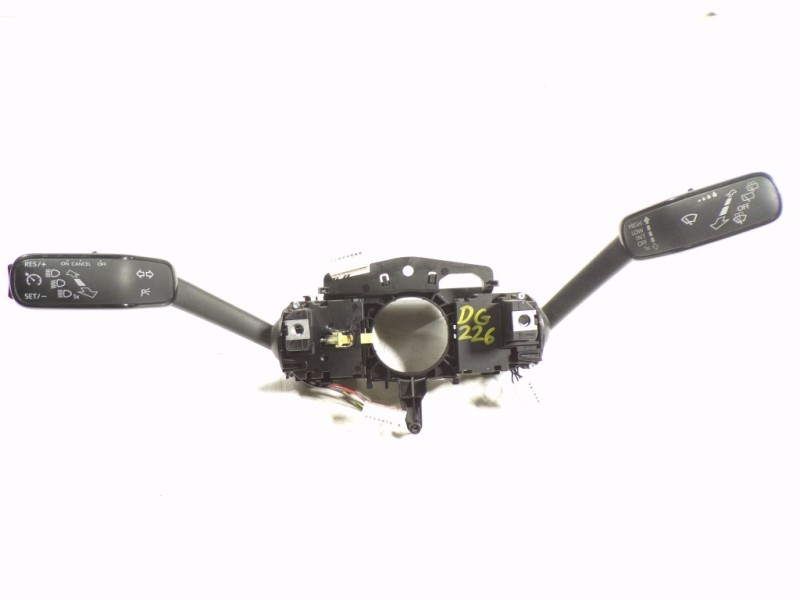 Recambio de mando intermitentes para skoda octavia combi (5e5) l&k referencia OEM IAM 5Q0953513RIGI 5Q0953507HQ 