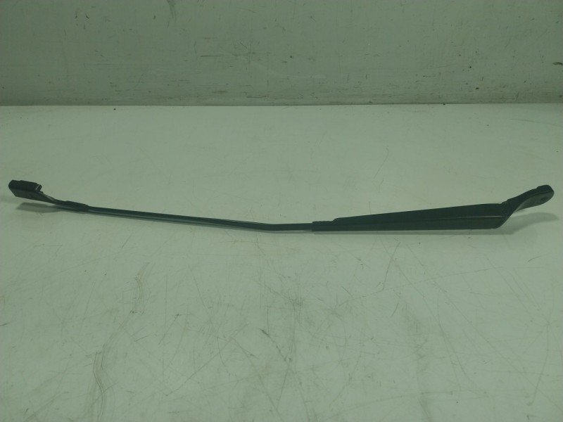 Recambio de brazo limpia delantero izquierdo para peugeot 3008 i monospace (0u_) 1.6 bluehdi 120 referencia OEM IAM 6429GF  