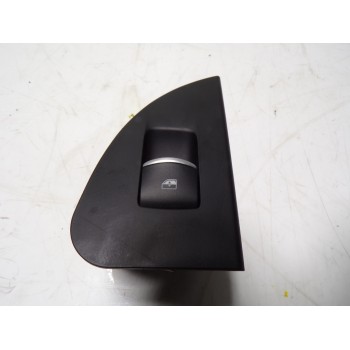 MANDO ELEVALUNAS TRASERO DERECHO 01561075620 