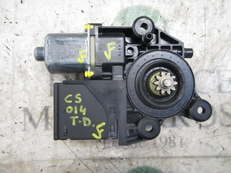 Recambio de motor elevalunas trasero derecho para renault scenic iii 1.5 dci diesel referencia OEM IAM 827303178R 0130822516 