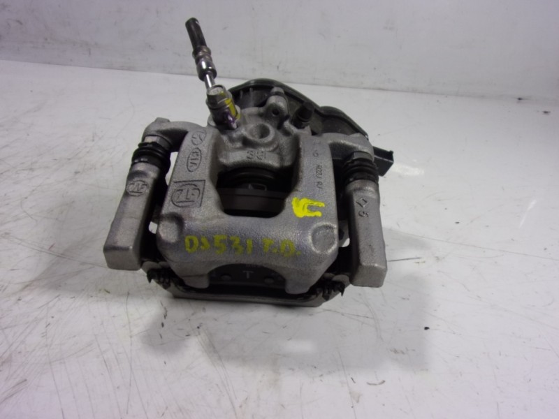 Recambio de pinza freno trasera derecha para hyundai tucson 1.6 crdi referencia OEM IAM 58311N7A10  