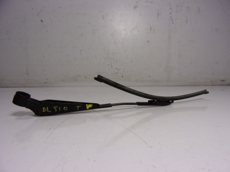 Recambio de brazo limpia trasero para land rover new discovery l462 3.0 d referencia OEM IAM LR083129  