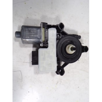 MOTOR ELEVALUNAS TRASERO DERECHO 5Q0959812A 5Q0959812A 0130822724