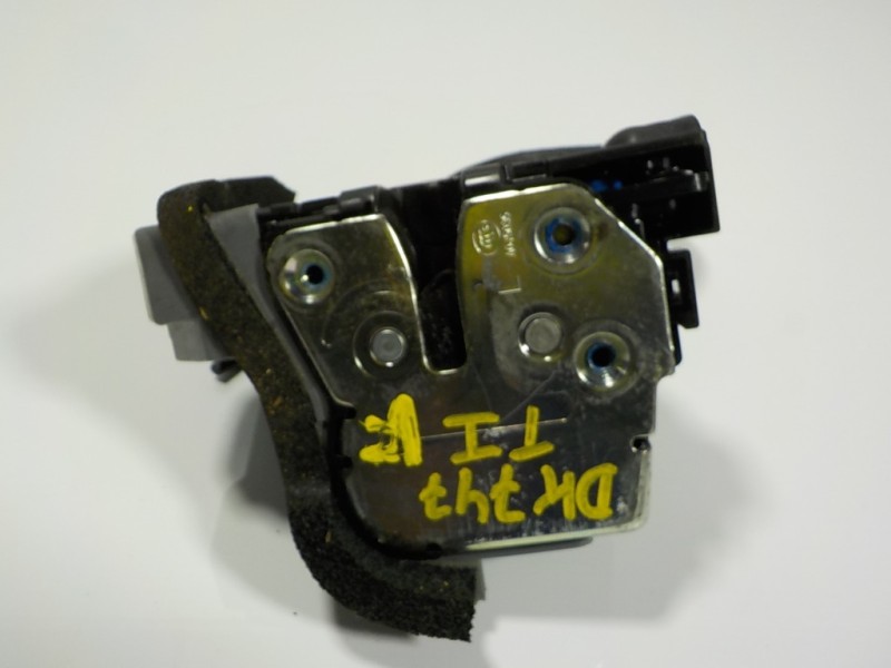 Recambio de cerradura puerta trasera izquierda para hyundai i20 1.2 16v cat referencia OEM IAM 81410C8020 81410C8020 