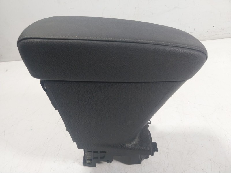 Recambio de apoyabrazos central para opel corsa f (p2jo) 1.2 (68) referencia OEM IAM   